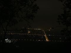 -鬼笑石后山停车场