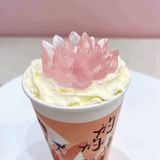 茶饮届与汉服届的首次跨界联名体验店