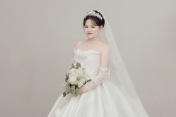 -挪娅婚纱摄影皇家会所