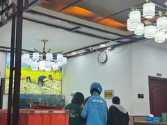 -湖南人家湘菜馆(镇江路店)