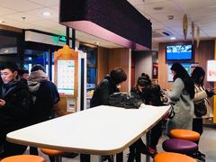 大堂-麦当劳(新达汇三林店)
