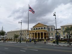 -皇家田广场(อนุสาวรีย์ทหารอาสา)