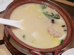 京城酥肉锅-四季民福烤鸭店(西单华威约饭街店)