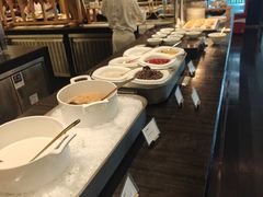 -圣丰索菲特·2 On 988 Café 自助餐厅