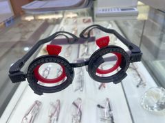 -光明眼镜·蔡司授权(徐泾店)