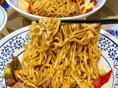 -李与白包子铺(桐梓林店)