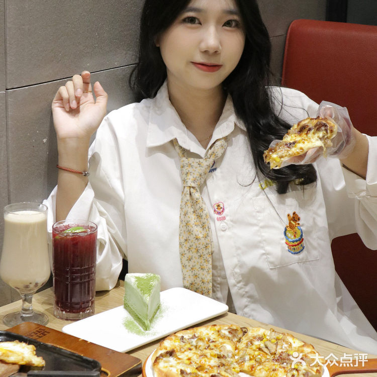 今天回童年的快乐老家次披萨啦🍕