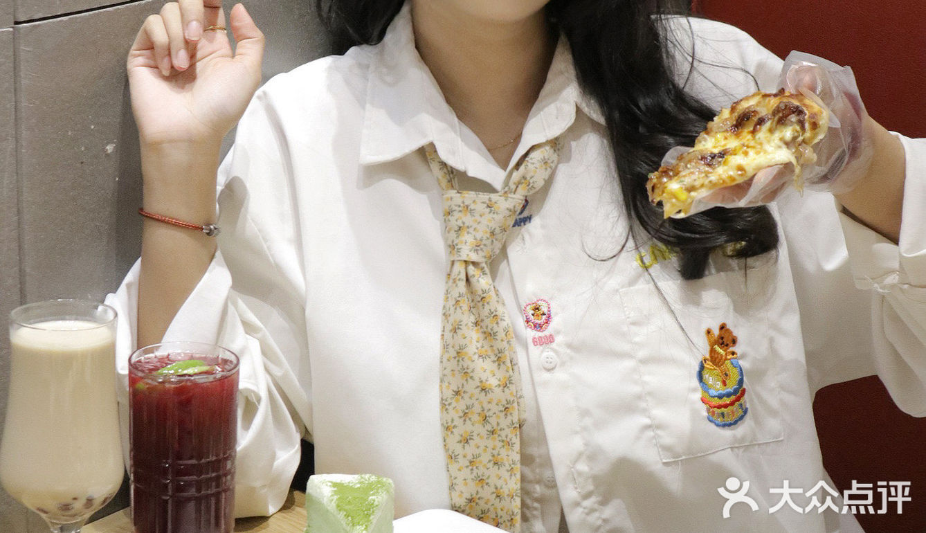 今天回童年的快乐老家次披萨啦🍕
