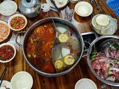 -周良天山牛杂城(天山路总店)