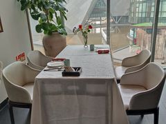 靠窗位-蔓兰家的四季S0餐厅·融合菜(当代MOMA店)