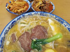 -邱芳粉店(迎宾大道旗舰店)