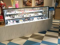 -85度C(生甜甜圈研究工坊·上海平凉店)