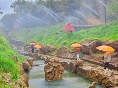 -雪山彩虹谷景区