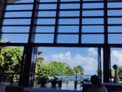 -亚龙湾喜来登·美景台大堂吧