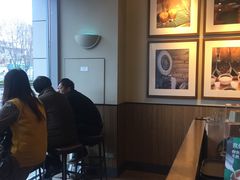 -星巴克(镇江丹阳金鹰天地店)