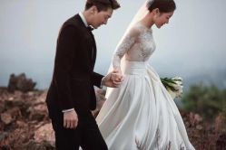 -雪中彩影婚纱摄影·微光艺术中心