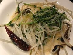 -新大咀港式茶餐厅(宝山万达店)