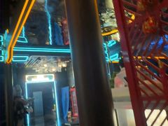 -屋有岛沉浸游戏旗舰店(中山公园店)