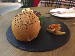 -HIGH FIVE哈福手工汉堡(桂林路店)