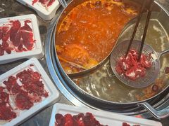 -来龍儿鲜切牛肉自助老火锅