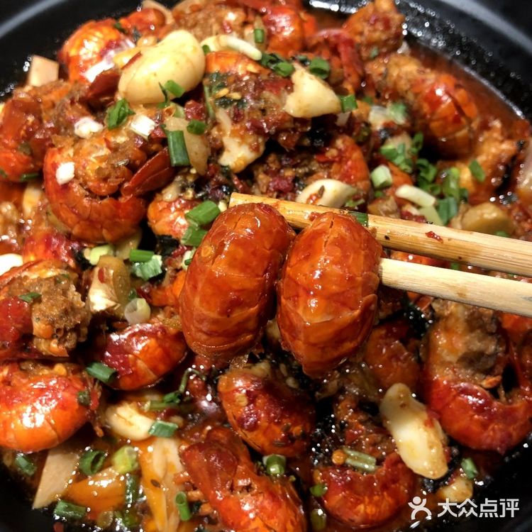 🍸不喝茶颜悦色，也要去吃的夜宵大排档