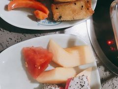 -金滏山烤肉·海鲜·火锅自助餐厅(襄阳万达店)