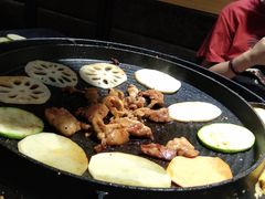 -三国惹火烤肉·中日韩烤肉集合店(百草路店)