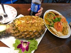 -Dang restaurant (patong phuket)
