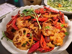 -大头虾越式风味餐厅(光明广场店)