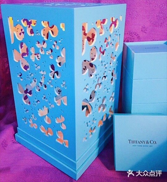 Tiffany & Co.包装比月饼更诱人[调皮]