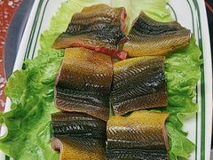 -四囍码头海鲜烧烤自助火锅(外滩南京东路悦荟广场店)
