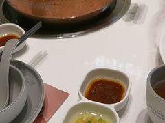 -洪氏嗨捞·广东猪肚鸡·椰子鸡火锅(西咸万象城店)