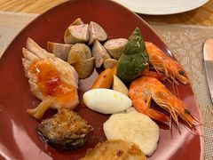 -华邑酒店·鲜艳全日自助餐厅