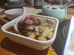 -野山舂·贵州现舂酸汤火锅(鸿通城店)