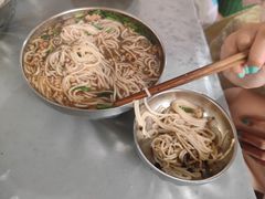 -正宗杨记普洱酸醋米线(总店)