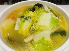 -渝是乎酸菜鱼·川渝小炒(新世界百货望京店)