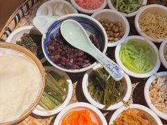 -包整·丝娃娃(一览甲秀楼风景店)