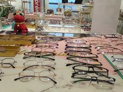 -肆兮眼镜·蔡司·徕卡战略合作店(大坪店)