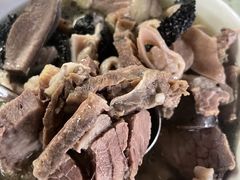 -汤锅大王(新平曹苏黄牛汤锅有限公司)