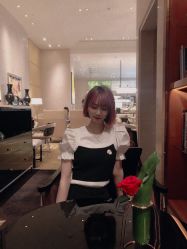 -BULB STUDIO 巴柏明星发型工作室