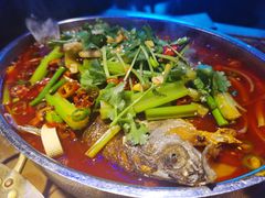 火焰山烤鲈鱼-清真·卡德尔大叔新疆主题餐厅(龙汇路店)