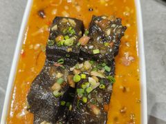建水自制包浆黑豆腐-桥边小楼·手工云南菜·古城观景小楼