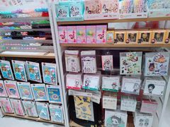 -名创优品(山东青岛华润万象城店)