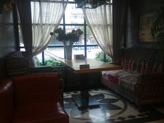 卡座-愉肴麻辣香锅(中山路店)