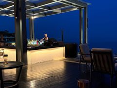 -瑰丽酒店·海吧·天际下午茶·现场DJ·天台酒吧