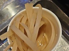 -钢管厂五区小郡肝串串香(蜀都万达店)