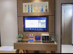 -潮漫酒店(北京通州环球度假区临河里地铁站店)