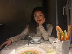 -穹六人间 people 6(岳阳路店)