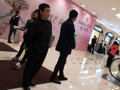 -梅龙镇广场