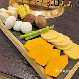 朋友拍胸脯推荐的日料店  我姐妹是个很小资的女人